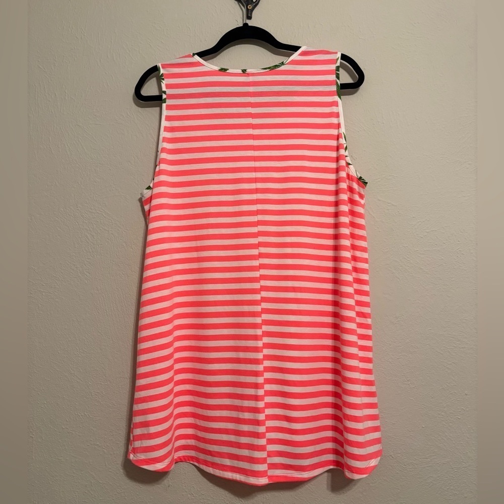 Striped Tank Top with green leaf Pocket - Picture 2 of 2